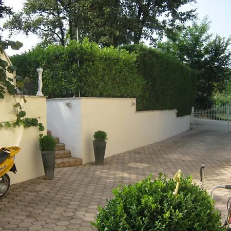 Villa Mala Oda ve Kahvaltı